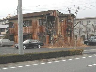 �ߏ��̔p��