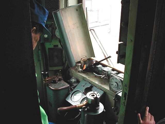 クモハ40054運転室