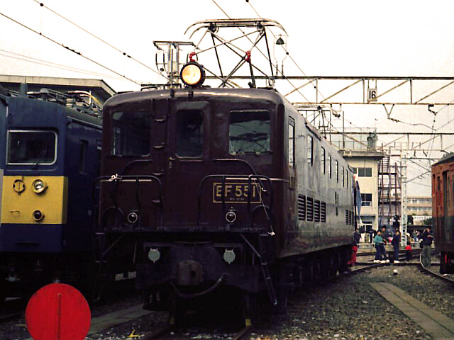 EF55�`�d�C�@�֎ԁi�Q�G���h���j