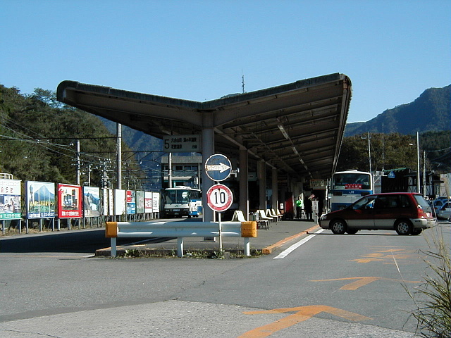 長野原草津口駅バスホーム