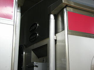 ���[�J�[�v���[�g