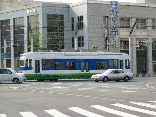 �s�����O�`�������𑖍s����800�`�d��