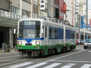 ����w�O�`�s�����O�𑖍s����770�`�d��