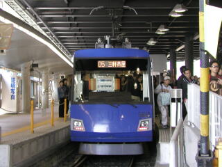 ���}300�`�d��303�Ґ�