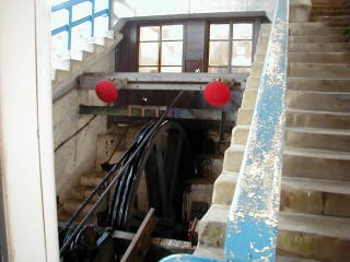 �������@