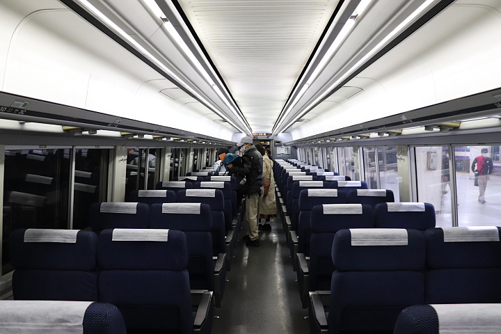 255系電車の車内