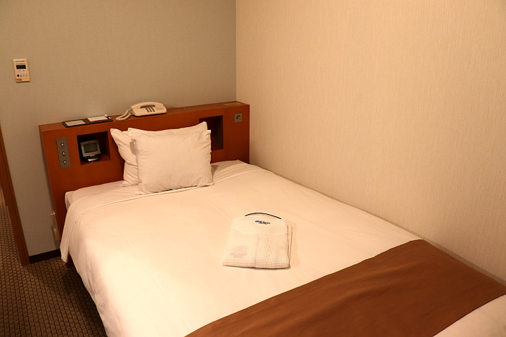 京成ホテルミラマーレ客室ベッド