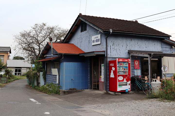 �������w