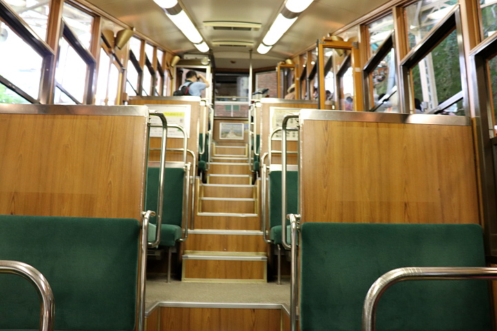 六甲ケーブル山上側車両