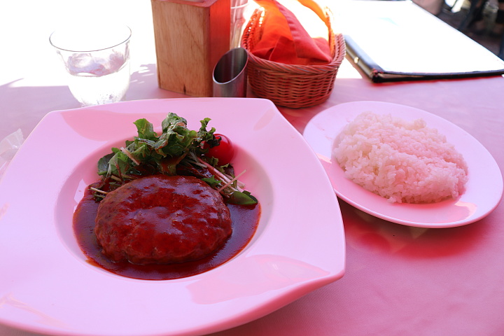 煮込みハンバーグランチ