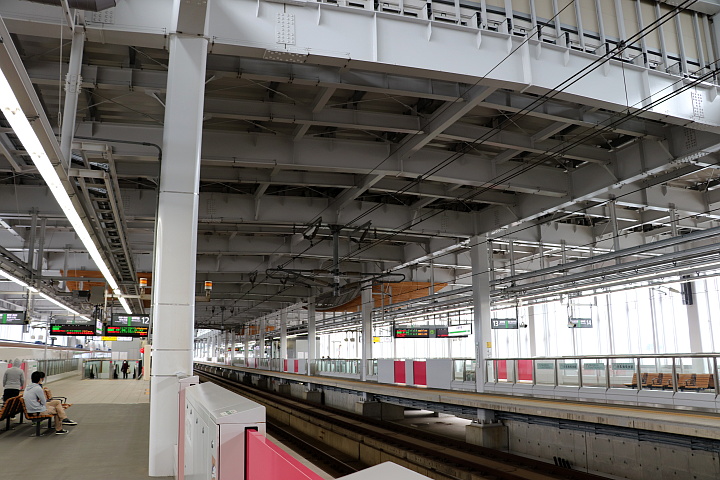 上越妙高駅ホーム