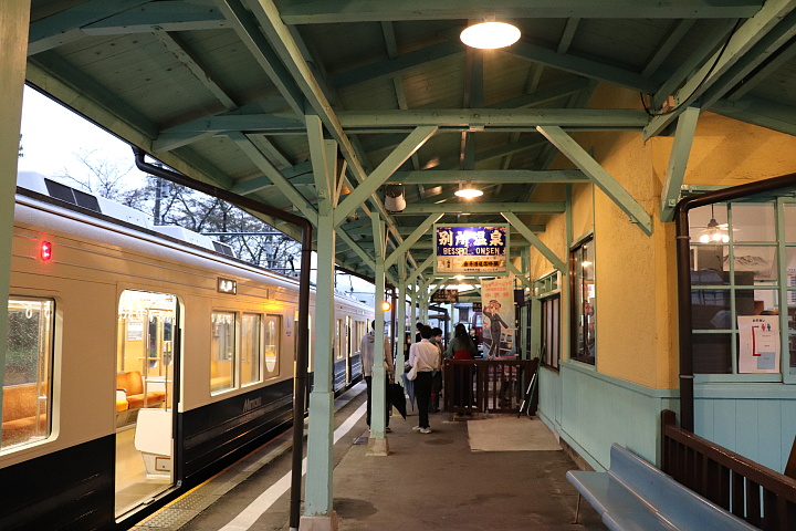 別所温泉駅のホーム