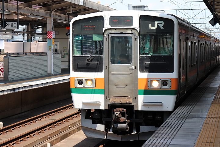 211系3000番台電車