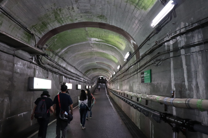 黒部ダム駅入り口トンネル