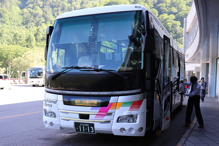 アルピコ交通のバス