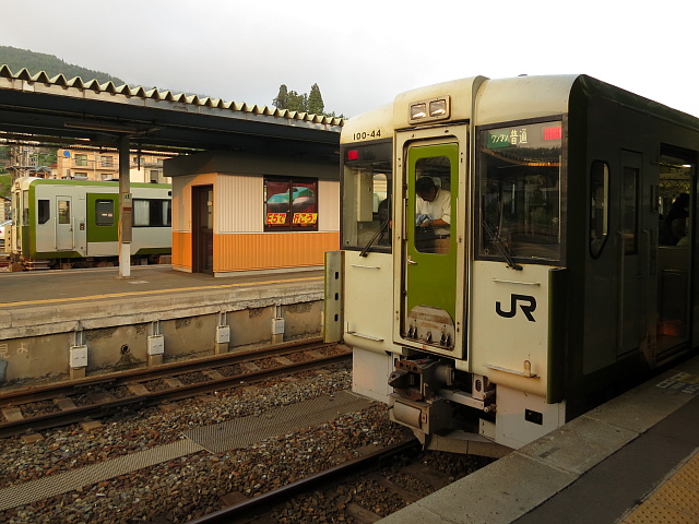 100�n�C����