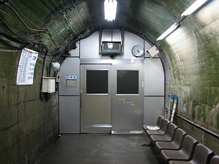 �z�[����O�̑ҍ���