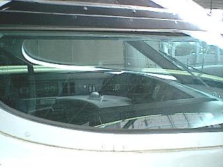 �i�q�����{E2�n�d�Ԃ̉^�]��